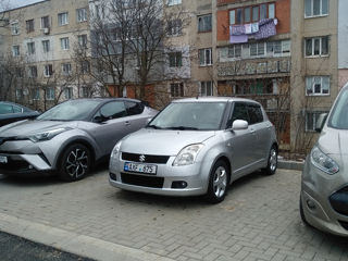 Suzuki Swift foto 3