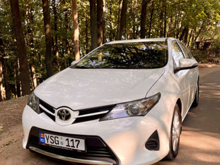 Toyota Auris foto 1