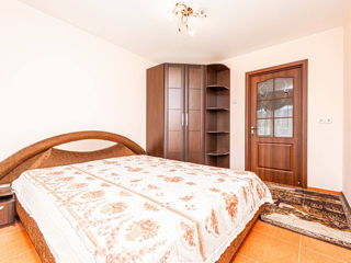 Apartament cu 2 camere, 55 m², Botanica, Chișinău foto 3