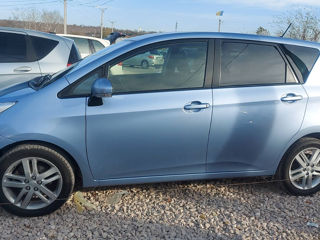 Toyota Verso-S foto 4