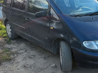 Volkswagen Sharan foto 2