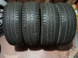 235 65 R16C Michelin Agilis Alpin Ca noi