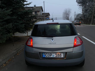 Renault Megane foto 4