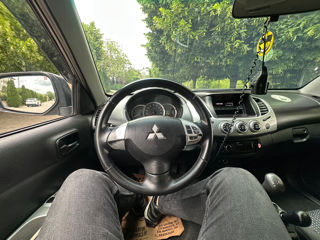Mitsubishi L200 foto 7