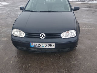 Volkswagen Golf foto 1