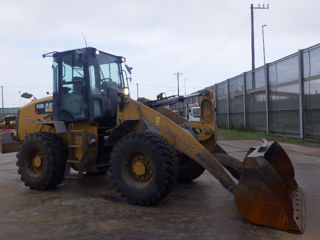 Incarcator frontal CAT 910M/  Фронтальный погрузчик CAT 910M foto 2