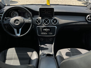 Mercedes CLA foto 9