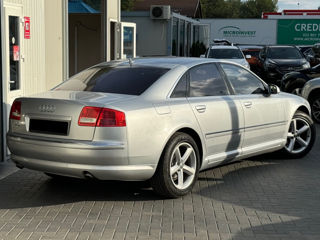 Audi A8 foto 4