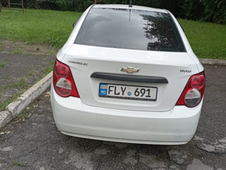 Chevrolet Aveo foto 4