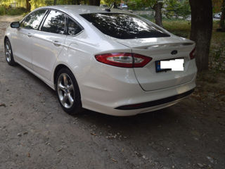 Ford Fusion foto 3