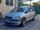 Opel Zafira foto 1