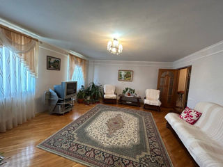 Apartament cu 3 camere, 86 m², Paminteni, Bălți foto 2