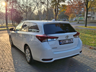 Toyota Auris foto 2