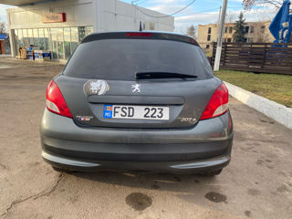 Peugeot 207 foto 4