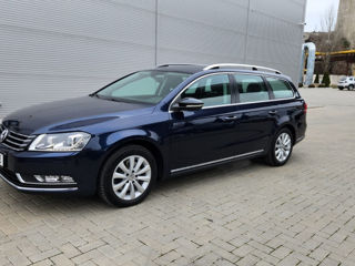 Volkswagen Passat foto 2