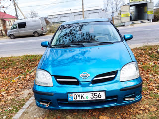 Nissan Almera Tino