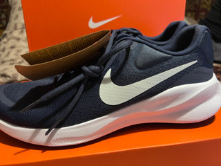 Новые Nike Revolution 7 trainers размер 44