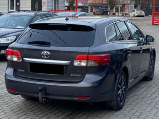 Toyota Avensis foto 3