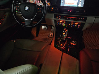 BMW 5 Series foto 3