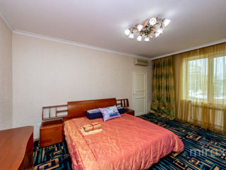 Apartament cu 3 camere, 140 m², Centru, Chișinău foto 16