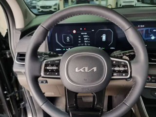 KIA Carnival foto 12