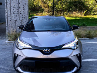 Toyota C-HR foto 2