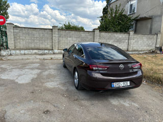 Opel Insignia foto 2