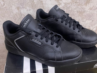 Încălțăminte din piele Adidas uk7(40,5) foto 1