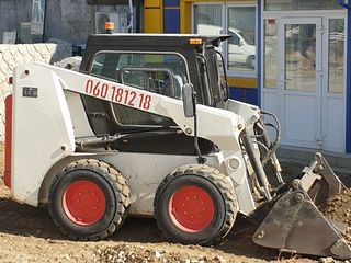 Servicii Bobcat, Excavator 6t, Greider, Catok 10 t, amenajare , compactare, nivelare, frezare asfalt foto 2