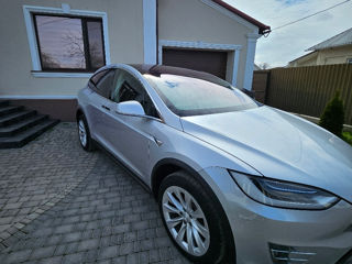 Tesla Model X фото 5