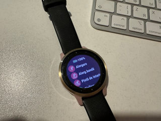 Vând ceas inteligent Garmin Vivoactive 4S (culoare roz cu auriu) foto 3