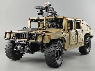 Новый конструктор для взрослых внедорожник Humvee - 4000 деталей foto 2