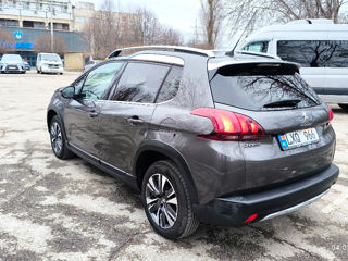 Peugeot 2008 foto 4