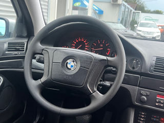 BMW 5 Series foto 15