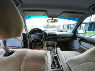 BMW 5 Series foto 5