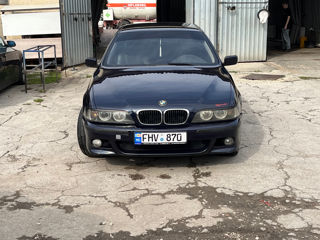 BMW 5 Series foto 3