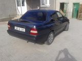 Nissan Sunny foto 3