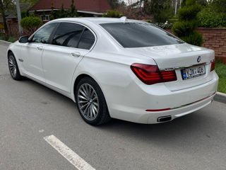 BMW 7 Series foto 3