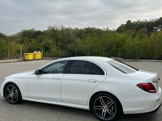 Mercedes E-Class foto 8