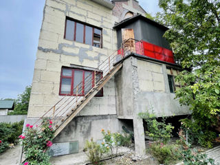 Se vinde casa cu 3 nivele, Balti, str. Kiev foto 3