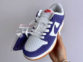 Nike SB Dunk Low  Purple Suede foto 5
