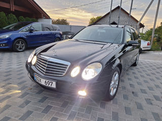 Mercedes E-Class foto 1