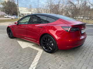 Tesla Model 3 foto 2