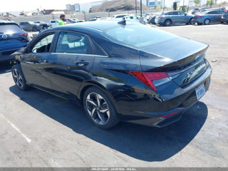 Hyundai Elantra фото 5