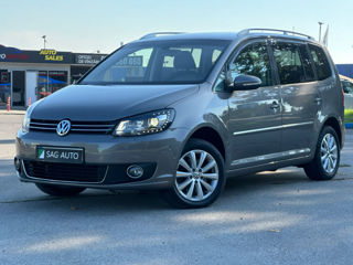 Volkswagen Touran foto 1