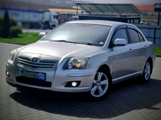 Toyota Avensis foto 3