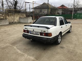 Ford Sierra foto 8