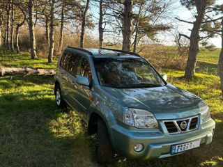 Nissan X-Trail foto 2