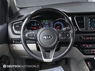 KIA Carnival foto 10