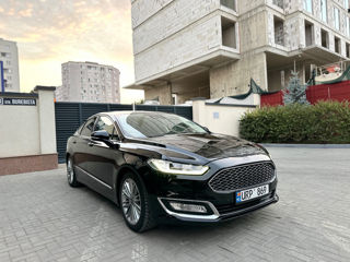 Ford Fusion foto 2